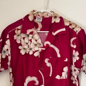 1960’s Vintage Hawaiian Surf Burgundy Floral Men's Hawaiian Shirt Men’s Size M